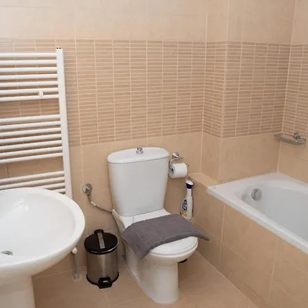 Eagles' Gem Polýgyros